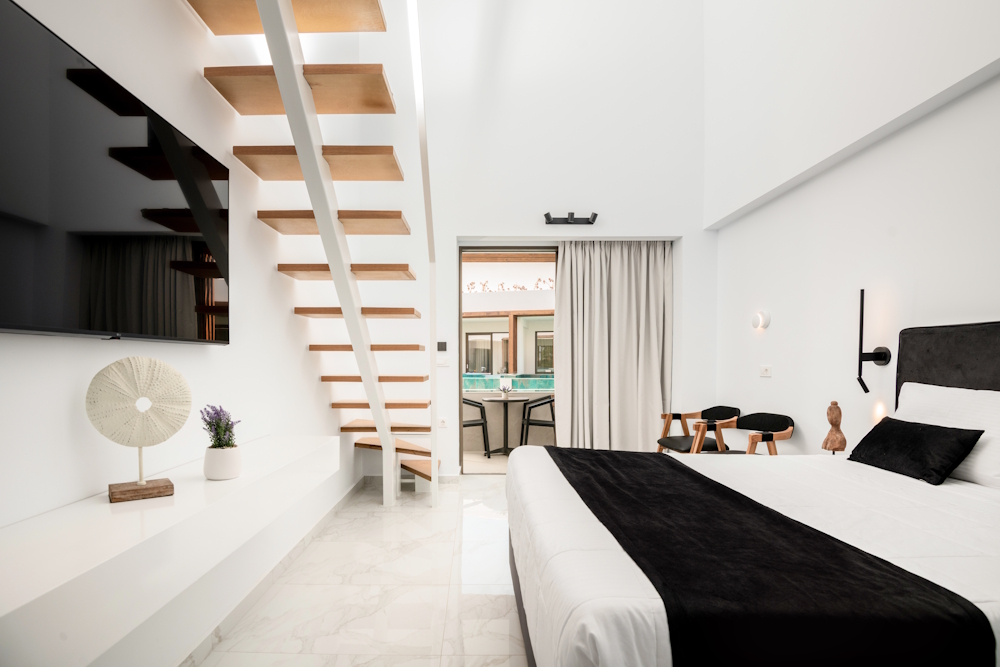 Ionis Art Luxury Hotel